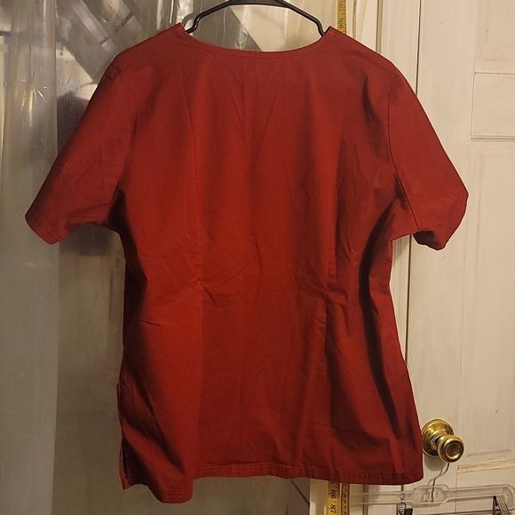 ButterSoft Stretch, Lg, Red Scrub Top, Think Valentines 💝 - Picture 8 of 8